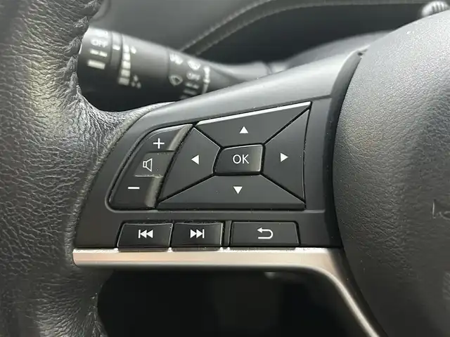 日産 セレナ ハイウェイスター Vセレクション 岡山県 2017(平29)年 7.8万km マルーンレッド 2トーン 登録時走行距離77555km/プロパイロット/純正9インチワイドナビ/フルセグTV(AM.FM.CD.DVD.TV.BT)/純正フリップダウンモニター/両側パワースライドドア/アラウンドビューモニター/デジタルインナーミラー/ビルトインETC/純正ドライブレコーダー/クリアランスソナー/衝突軽減ブレーキ/横滑り防止装置/クルーズコントロール(追従走行あり)/車線逸脱警報（レーンキープアシスト）/LEDヘッドライト/オートライト/オートマチックハイビーム/アイドリングストップ/16インチ純正AW/純正フロアマット