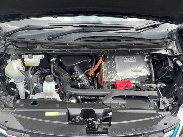 日産 セレナ e－パワー ハイウェイスター V 京都府 2021(令3)年 3.8万km ダイヤモンドブラック 純正１０インチナビ　フルセグ　ＤＶＤ再生　Ｂｌｕｅｔｏｏｔｈオーディオ　アラウンドビューモニター　後席１２．８インチモニター　プロパイロット　両側パワースライド　ＬＥＤヘッドライト　ＥＴＣ　禁煙車