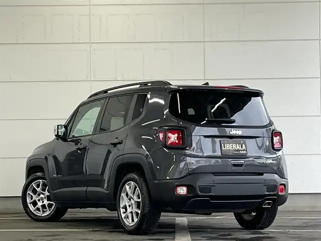 クライスラー・ジープ ジープ レネゲード リミテッド 山形県 2022(令4)年 1.7万km ガンＭⅡ 純正ナビ/フルセグTV/バックカメラ/アダプティブクルーズコントロール/レーンキープアシスト/ブラインドスポットモニター/レザーシート/シートヒーター/リアセンサー/前後ドライブレコーダー/純正ラバーマット