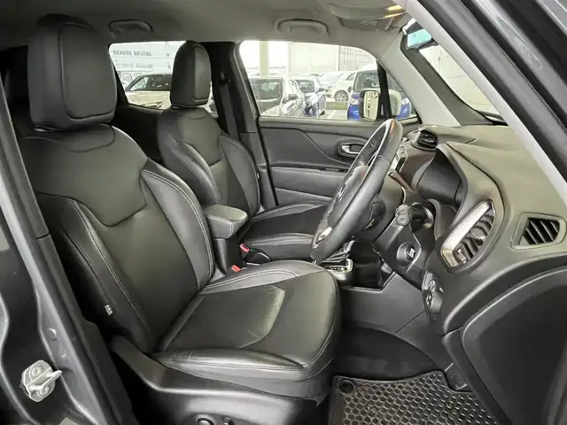 クライスラー・ジープ ジープ レネゲード リミテッド 山形県 2022(令4)年 1.7万km ガンＭⅡ 純正ナビ/フルセグTV/バックカメラ/アダプティブクルーズコントロール/レーンキープアシスト/ブラインドスポットモニター/レザーシート/シートヒーター/リアセンサー/前後ドライブレコーダー/純正ラバーマット