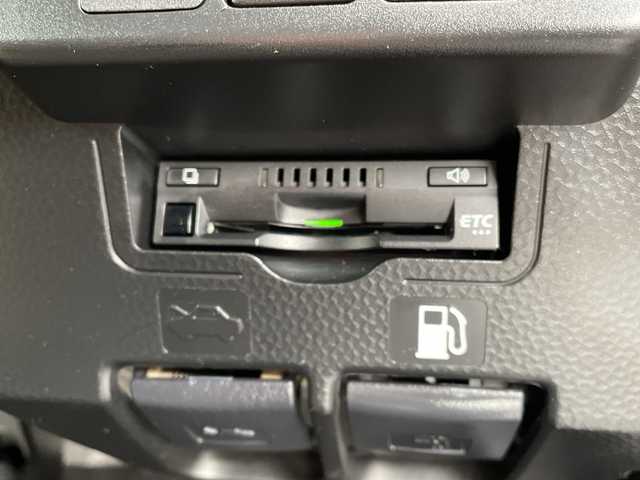 トヨタ ルーミー カスタムG 千葉県 2022(令4)年 2.9万km パールホワイトⅢ 純正メモリナビ/(TV/BT/CD/FM/AM)/衝突被害軽減システム/車線逸脱警報/バックカメラ/追従式クルーズコントロール/両側パワースライドドア/横滑り防止装置/ビルトインETC/アイドリングストップ/LEDヘッドライト/フォグランプ/オートライト/ウィンカーミラー/電動格納ミラー/純正14インチAW/シートヒーター/シートリフター/ブレーキホールド/電子制御パーキング/プッシュスタート/スマートキー/フロアマット/取扱説明書/保証書