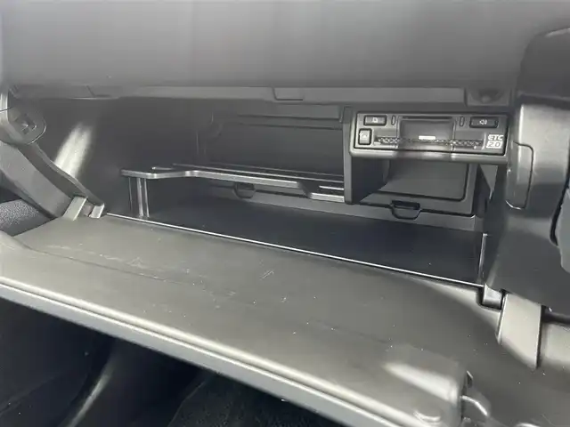 レクサス ＵＸ 300h Fスポーツ 東京都 2024(令6)年 0.9万km ブラック/ホワイトノーヴァガラスフレーク パノラマルーフ/純正ナビ/フルセグ/パノラミックビューモニター/ビルトインETC/パドルシフト/シートヒーター/ベンチレーションシート/AC100V/3眼LEDヘッドライト/オレンジキャリパー/ヘッドアップディスプレイ/レクサスセーフティシステム＋/・プリクラッシュセーフティ/・レーントレーシングアシスト/・オートマチックハイビーム/・アダプティブハイビームシステム/・レーダークルーズコントロール/・ブラインドスポットモニター/スマートキー