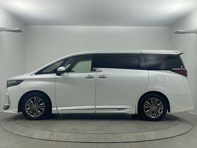 トヨタ アルファード Z 大阪府 2024(令6)年 1.5万km プラチナホワイトパールマイカ モデリスタエアロ/純正14インチディスプレイオーディオ/【BT/フルセグTV/ナビ/USB】/純正13.2インチ後席モニター/左右独立ムーンルーフ/パノラマミックビューモニター/ブラインドスポットモニター(BSM)/デジタルインナーミラー/ETC2.0 /両側パワースライドドア/トヨタセーフティセンス/・プリクラッシュセーフティー/・レーダークルーズコントロール/・レーンディパーチャーアラート/・アダクティブハイビーム/・プロアクティブドライビングサポート/・ドライバー異常対応システム/・パーキングサポートブレーキ/前後コーナーセンサー/ワイヤレス充電/後席オットマン/パワーシート/前後シートヒーター/前後シートベンチレーション/メモリシート/ステリングヒーター/オートホールド