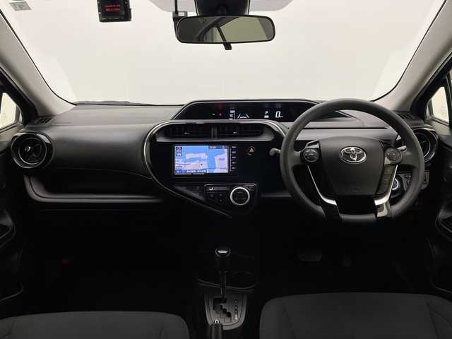 トヨタ アクア 宮崎県 2019(平31)年 4.4万km ダークブルーマイカ 純正メモリーナビ/　CD　BTオーディオ　ワンセグTV/バックカメラ/プリクラッシュセーフティ/クリアランスソナー/PKSB/先行車発信お知らせ/レーンディパーチャーアラート/オートマチックハイビーム/オートライト/ステアリングリモコン/前後ドライブレコーダー/ビルトインETC/純正フロアマット/電動格納ミラー/スマートキー