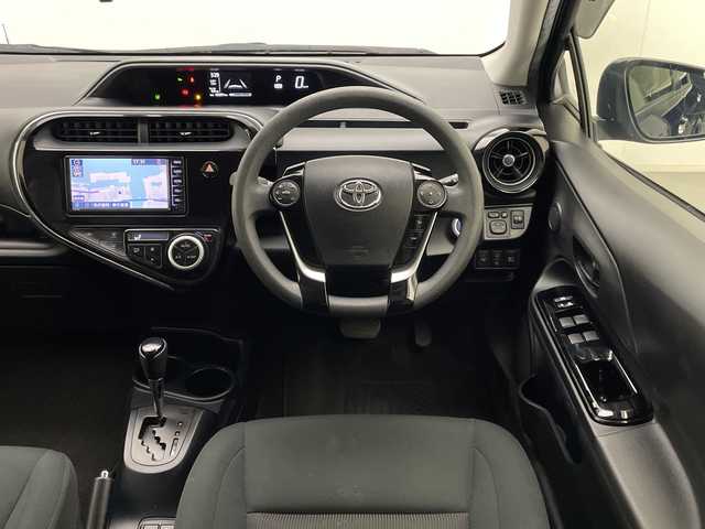 トヨタ アクア 宮崎県 2019(平31)年 4.4万km ダークブルーマイカ 純正メモリーナビ/　CD　BTオーディオ　ワンセグTV/バックカメラ/プリクラッシュセーフティ/クリアランスソナー/PKSB/先行車発信お知らせ/レーンディパーチャーアラート/オートマチックハイビーム/オートライト/ステアリングリモコン/前後ドライブレコーダー/ビルトインETC/純正フロアマット/電動格納ミラー/スマートキー