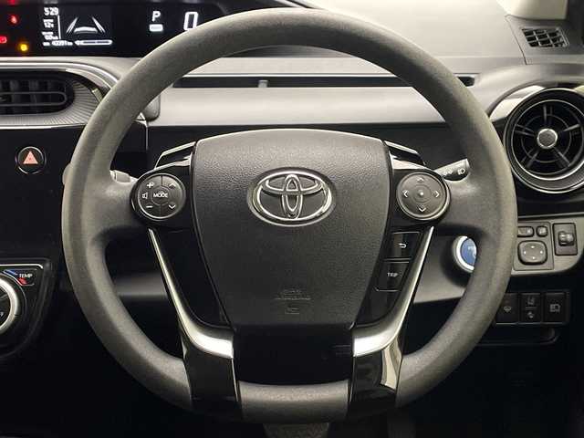 トヨタ アクア 宮崎県 2019(平31)年 4.4万km ダークブルーマイカ 純正メモリーナビ/　CD　BTオーディオ　ワンセグTV/バックカメラ/プリクラッシュセーフティ/クリアランスソナー/PKSB/先行車発信お知らせ/レーンディパーチャーアラート/オートマチックハイビーム/オートライト/ステアリングリモコン/前後ドライブレコーダー/ビルトインETC/純正フロアマット/電動格納ミラー/スマートキー