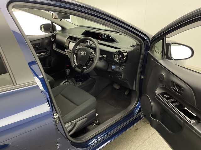 トヨタ アクア 宮崎県 2019(平31)年 4.4万km ダークブルーマイカ 純正メモリーナビ/　CD　BTオーディオ　ワンセグTV/バックカメラ/プリクラッシュセーフティ/クリアランスソナー/PKSB/先行車発信お知らせ/レーンディパーチャーアラート/オートマチックハイビーム/オートライト/ステアリングリモコン/前後ドライブレコーダー/ビルトインETC/純正フロアマット/電動格納ミラー/スマートキー