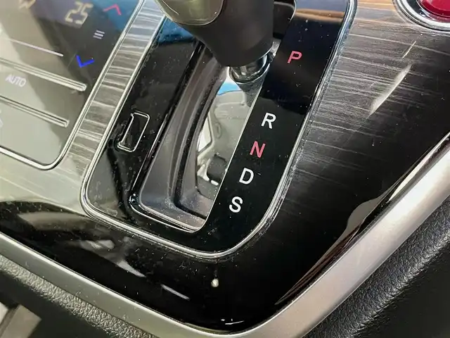 ホンダ オデッセイ アブソルート 三重県 2014(平26)年 10.4万km ホワイトオーキッドパール 【(株)IDOMが運営する【じしゃロン四日市店】の自社ローン対象車両になります。こちらは現金ご利用時の価格です。自社ローンご希望の方は別途その旨お申付け下さい。】/SDナビ(CD/DVD/BT/AM/FM)/アルミホイール　純正17インチAW/フルセグTV/両側パワスラ/クルーズコントロール/WAC/ETC /スペアキー/カーテンエアバッグ