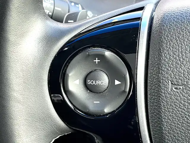 ホンダ オデッセイ アブソルート 三重県 2014(平26)年 10.4万km ホワイトオーキッドパール 【(株)IDOMが運営する【じしゃロン四日市店】の自社ローン対象車両になります。こちらは現金ご利用時の価格です。自社ローンご希望の方は別途その旨お申付け下さい。】/SDナビ(CD/DVD/BT/AM/FM)/アルミホイール　純正17インチAW/フルセグTV/両側パワスラ/クルーズコントロール/WAC/ETC /スペアキー/カーテンエアバッグ