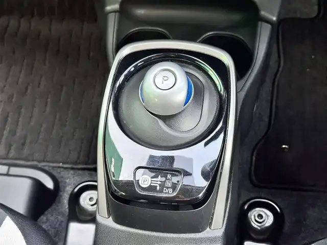 日産 ノート e－パワー X 宮城県 2016(平28)年 3.2万km ソニックブルー インテリジェントアラウンドビューモニターセット/・踏み間違い衝突防止アシスト/・フロント＆バックソナー/・インテリジェントアラウンドビューモニター/・スマートルームミラー/・ドアミラーヒーター/LEDヘッドランプ/＝＝＝/エマージェンシーブレーキ/車線逸脱警報/純正ナビ（MM316D-W）/・CD/DVD/・Bluetooth/・フルセグTV/ETC/ステアリングスイッチ/オートライト/スマートキー＆プッシュスタート/電動格納ミラー/純正フロアマット/Wエアバッグ