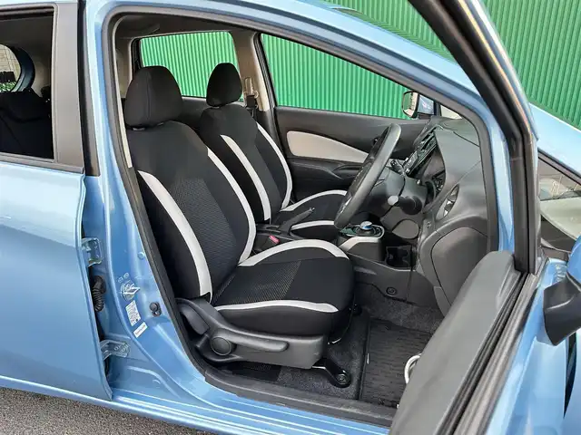 日産 ノート e－パワー X 宮城県 2016(平28)年 3.2万km ソニックブルー インテリジェントアラウンドビューモニターセット/・踏み間違い衝突防止アシスト/・フロント＆バックソナー/・インテリジェントアラウンドビューモニター/・スマートルームミラー/・ドアミラーヒーター/LEDヘッドランプ/＝＝＝/エマージェンシーブレーキ/車線逸脱警報/純正ナビ（MM316D-W）/・CD/DVD/・Bluetooth/・フルセグTV/ETC/ステアリングスイッチ/オートライト/スマートキー＆プッシュスタート/電動格納ミラー/純正フロアマット/Wエアバッグ