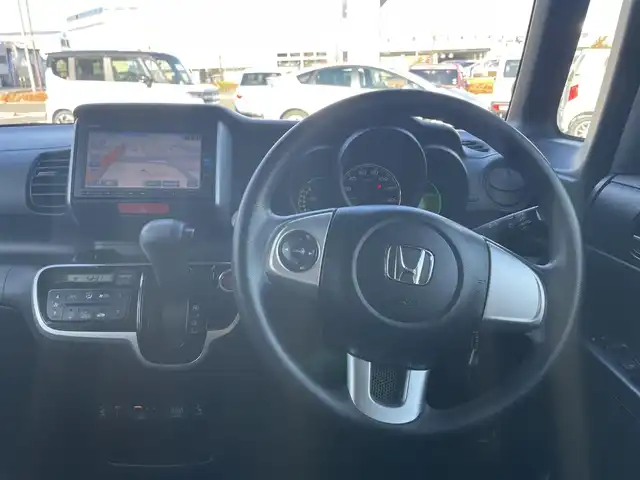 ホンダ Ｎ ＢＯＸ G SSパッケージ 福島県 2017(平29)年 7.9万km プレミアムホワイトパールⅡ 純正ナビゲーション/型番：VXM-174VFXi/【CD/DVD/SD/TV】/両側パワースライドドア/バックカメラ/ビルトインETC/純正エンジンスターター/前席シートヒーター/HIDヘッドライト/・オートライト/スマートキー/・プッシュスタート/シートバックテーブル/リアドアシェード/ステアリングリモコン/純正フロアマット/ドアバイザー