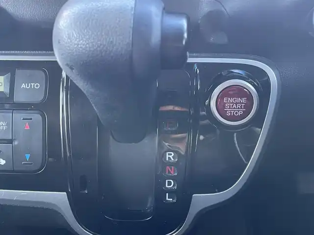 ホンダ Ｎ ＢＯＸ G SSパッケージ 福島県 2017(平29)年 7.9万km プレミアムホワイトパールⅡ 純正ナビゲーション/型番：VXM-174VFXi/【CD/DVD/SD/TV】/両側パワースライドドア/バックカメラ/ビルトインETC/純正エンジンスターター/前席シートヒーター/HIDヘッドライト/・オートライト/スマートキー/・プッシュスタート/シートバックテーブル/リアドアシェード/ステアリングリモコン/純正フロアマット/ドアバイザー