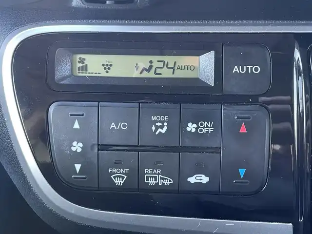 ホンダ Ｎ ＢＯＸ G SSパッケージ 福島県 2017(平29)年 7.9万km プレミアムホワイトパールⅡ 純正ナビゲーション/型番：VXM-174VFXi/【CD/DVD/SD/TV】/両側パワースライドドア/バックカメラ/ビルトインETC/純正エンジンスターター/前席シートヒーター/HIDヘッドライト/・オートライト/スマートキー/・プッシュスタート/シートバックテーブル/リアドアシェード/ステアリングリモコン/純正フロアマット/ドアバイザー