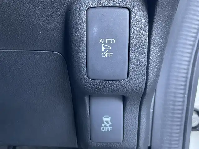 ホンダ Ｎ ＢＯＸ G SSパッケージ 福島県 2017(平29)年 7.9万km プレミアムホワイトパールⅡ 純正ナビゲーション/型番：VXM-174VFXi/【CD/DVD/SD/TV】/両側パワースライドドア/バックカメラ/ビルトインETC/純正エンジンスターター/前席シートヒーター/HIDヘッドライト/・オートライト/スマートキー/・プッシュスタート/シートバックテーブル/リアドアシェード/ステアリングリモコン/純正フロアマット/ドアバイザー