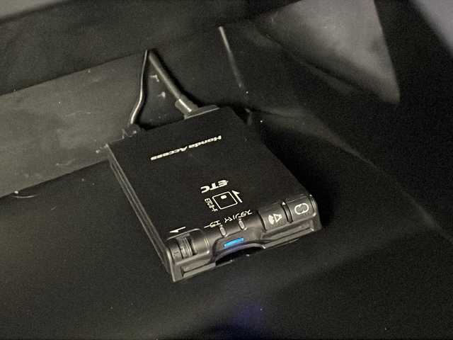 ホンダ Ｎ ＢＯＸ G SSパッケージ 長崎県 2015(平27)年 3.4万km プレミアムホワイトパール 純正ナビ/（CD/SD/AUX）/バックカメラ　/シティブレーキアクティブシステム　/ＥＴＣ　/両側パワースライドドア　/禁煙車　/横滑り防止装置　/スマートキー　/プッシュスタート　/アイドリングストップ　/ステアリングスイッチ/ウインカーミラー/電動格納ミラー/純正１４インチアルミホイール/純正フロアマット