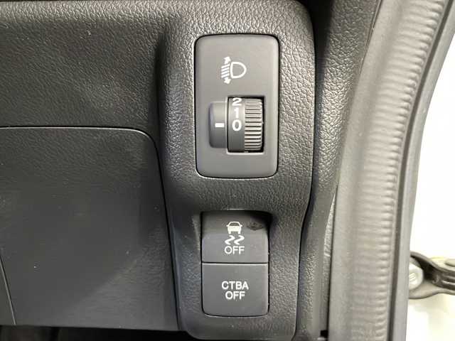 ホンダ Ｎ ＢＯＸ G SSパッケージ 長崎県 2015(平27)年 3.4万km プレミアムホワイトパール 純正ナビ/（CD/SD/AUX）/バックカメラ　/シティブレーキアクティブシステム　/ＥＴＣ　/両側パワースライドドア　/禁煙車　/横滑り防止装置　/スマートキー　/プッシュスタート　/アイドリングストップ　/ステアリングスイッチ/ウインカーミラー/電動格納ミラー/純正１４インチアルミホイール/純正フロアマット