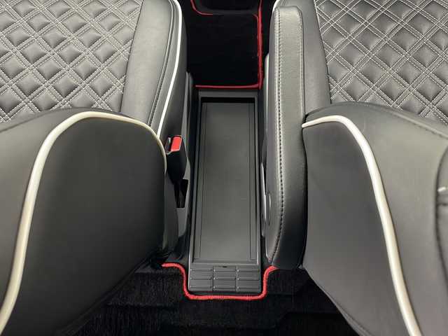 トヨタ ルーミー カスタムG 青森県 2022(令4)年 0.7万km ブラックマイカメタリック/パールホワイト2トーン アルパインワイドナビ【FM/AM/CD/DVD/BT】/バックカメラ　/ＥＴＣ　/両側パワースライドドア　/純正エンジンスターター　/クルーズコントロール　　/純正ＡＷ　/前後ドライブレコーダー　/前席シートヒーター　/オートホールド　/ＵＳＢポート/クリアランスソナー /フルセグTV/オートエアコン /スマートキー/PWR/革巻きステアリング/衝突軽減システム/アイドリングストップ/横滑り防止装置/プッシュスタート /フロントワイパーデアイサー/電格ミラー/リアサンシェード /シートカバー有り/純正AW/ウィンカーミラー /フォグライト /ステアリングリモコン/自動パーキングブレーキ/GRエアロ　フロント