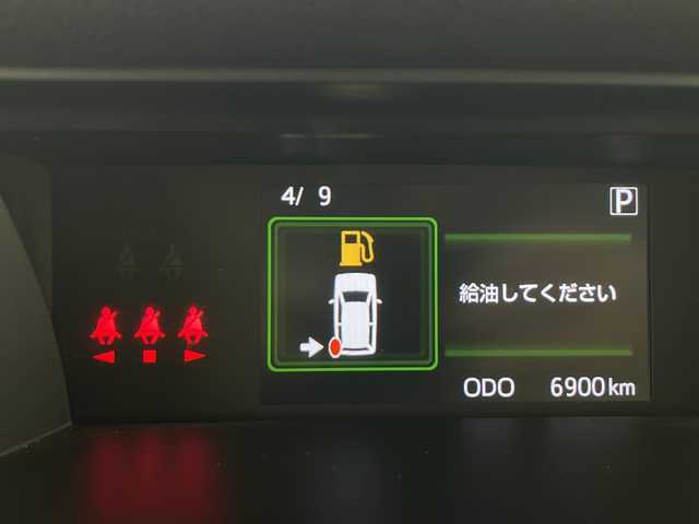 トヨタ ルーミー カスタムG 青森県 2022(令4)年 0.7万km ブラックマイカメタリック/パールホワイト2トーン アルパインワイドナビ【FM/AM/CD/DVD/BT】/バックカメラ　/ＥＴＣ　/両側パワースライドドア　/純正エンジンスターター　/クルーズコントロール　　/純正ＡＷ　/前後ドライブレコーダー　/前席シートヒーター　/オートホールド　/ＵＳＢポート/クリアランスソナー /フルセグTV/オートエアコン /スマートキー/PWR/革巻きステアリング/衝突軽減システム/アイドリングストップ/横滑り防止装置/プッシュスタート /フロントワイパーデアイサー/電格ミラー/リアサンシェード /シートカバー有り/純正AW/ウィンカーミラー /フォグライト /ステアリングリモコン/自動パーキングブレーキ/GRエアロ　フロント