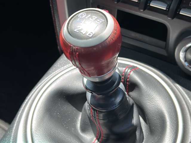 トヨタ ８６ GT リミテッド 岐阜県 2013(平25)年 7.7万km クリスタルブラックシリカ 純正ＳＤナビ　/フルセグ　/エアロフル　/クルコン　/ＨＫＳ２本出しマフラー　/オートライト　/ＳＤミュージックサーバー　/ドライブレコーダー/シートヒーターＤ＋Ｎ席　/フルフラットシート/オーバーフェンダー/HKS車高調/Bluetooth/純正フロアマット/プッシュスタート/スマートキー/ハーフレザー/カーテンエアバッグ/エアバッグシングル/ドアバイザー