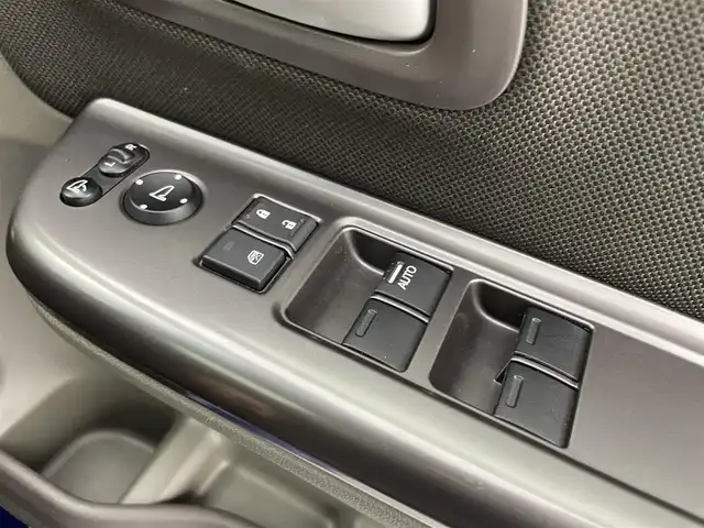 ホンダ フリード ハイブリット G ホンダセンシング 千葉県 2016(平28)年 7.5万km コバルトブルーパール ホンダセンシング/・アダクティブクルーズコントロール/・車線維持支援システム/・衝突軽減ブレーキ/・誤発進抑制機能/・歩行者事故低減ステアリング/・路外逸脱抑制機能/・先行車発進お知らせ機能/・標識認識機能/両側パワースライドドア/純正メモリナビ/・CD/Bluetooth/フルセグTV//  AppleCarPlay/AndroidAuto/FM/AM/バックカメラ/LEDオートヘッドライト/ビルトインETC/純正フロアマット/純正ドアバイザー/ステアリングスイッチ/プッシュスタート/スペアキー1本/取扱説明書/保障書/禁煙車