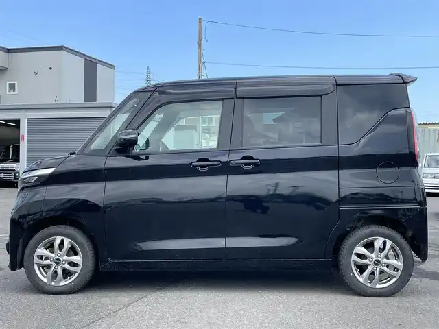 日産 ルークス ハイウェイスター Gターボ 道央・札幌 2023(令5)年 2.1万km ブラック ４WD/純正ディスプレイオーディオ/AM/FM/BT/エマージェンシーブレーキ/横滑り防止装置/レーンキープアシスト/クリアランスソナー/マルチアラウンドモニター/アイドリングストップ/両側パワースライドドア/前席シートヒーター/レザーシート/革巻きステアリング/ステアリングリモコン/ハンドルヒーター/プッシュスタート/スマートキー/LEDヘッドライト/オートライト/オートハイビーム/フォグランプ/ヘッドライトレベライザー/電動格納ミラー/ウィンカーミラー/純正フロアマット/ドアバイザー/スペアキー/純正エンジンスターター