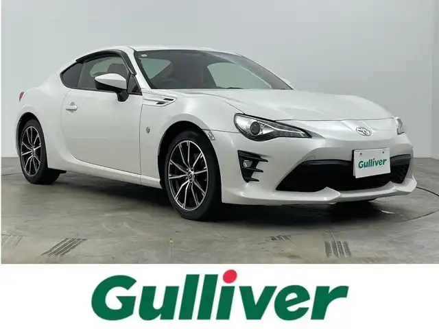 トヨタ ８６ GT 岡山県 2018(平30)年 3.4万km クリスタルホワイトパール 社外7インチSDナビ/（CD/DVD/BT/フルセグTV）/バックカメラ/ステアリングスイッチ/パドルシフト/クルーズコントロール/ETC2.0/USB端子/LEDヘッドライト/純正17インチアルミホイール/オートライト/ドライブレコーダー/社外シフトレバー/社外シートカバー/社外内装パネル張り/社外レーダー