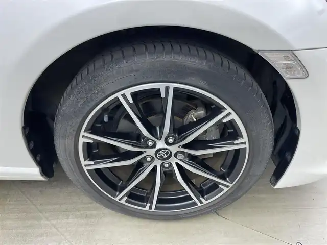 トヨタ ８６ GT 岡山県 2018(平30)年 3.4万km クリスタルホワイトパール 社外7インチSDナビ/（CD/DVD/BT/フルセグTV）/バックカメラ/ステアリングスイッチ/パドルシフト/クルーズコントロール/ETC2.0/USB端子/LEDヘッドライト/純正17インチアルミホイール/オートライト/ドライブレコーダー/社外シフトレバー/社外シートカバー/社外内装パネル張り/社外レーダー