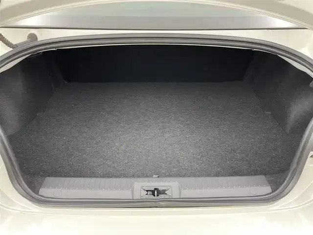 トヨタ ８６ GT 岡山県 2018(平30)年 3.4万km クリスタルホワイトパール 社外7インチSDナビ/（CD/DVD/BT/フルセグTV）/バックカメラ/ステアリングスイッチ/パドルシフト/クルーズコントロール/ETC2.0/USB端子/LEDヘッドライト/純正17インチアルミホイール/オートライト/ドライブレコーダー/社外シフトレバー/社外シートカバー/社外内装パネル張り/社外レーダー