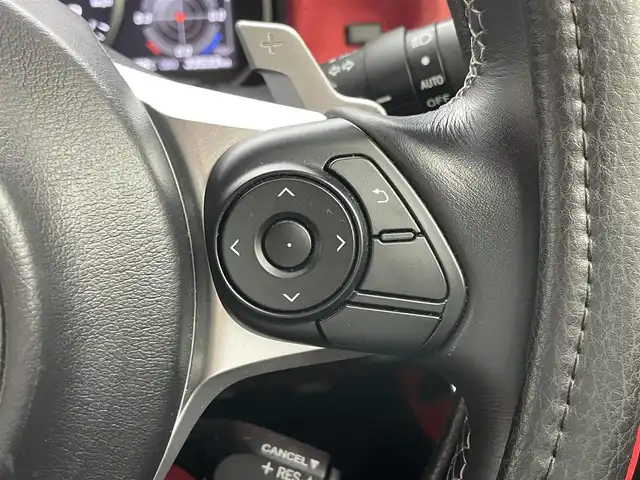 トヨタ ８６ GT 岡山県 2018(平30)年 3.4万km クリスタルホワイトパール 社外7インチSDナビ/（CD/DVD/BT/フルセグTV）/バックカメラ/ステアリングスイッチ/パドルシフト/クルーズコントロール/ETC2.0/USB端子/LEDヘッドライト/純正17インチアルミホイール/オートライト/ドライブレコーダー/社外シフトレバー/社外シートカバー/社外内装パネル張り/社外レーダー