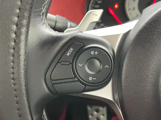 トヨタ ８６ GT 岡山県 2018(平30)年 3.4万km クリスタルホワイトパール 社外7インチSDナビ/（CD/DVD/BT/フルセグTV）/バックカメラ/ステアリングスイッチ/パドルシフト/クルーズコントロール/ETC2.0/USB端子/LEDヘッドライト/純正17インチアルミホイール/オートライト/ドライブレコーダー/社外シフトレバー/社外シートカバー/社外内装パネル張り/社外レーダー