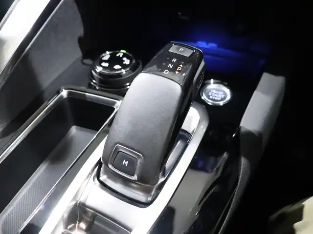 プジョー ３００８ GTライン ブルー HDi 静岡県 2020(令2)年 4.7万km アマゾナイトグレー サンルーフ/CarPlay/バックカメラ/ハーフレザー /シートヒーター　/マッサージ機能付き　/ランバーサポート/アイドリングストップ/クルーズコントロール/プッシュスタート/ETC/電動リアゲート/コーナーセンサー　/グリップコントロール　/ワイヤレス充電/ドラレコ前後/アンビエントライト　/保証書、取説、スペアキー