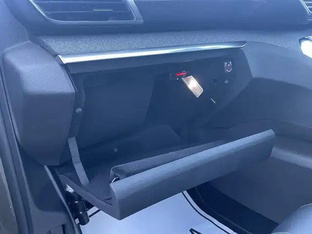 プジョー ３００８ GTライン ブルー HDi 滋賀県 2020(令2)年 4.7万km アマゾナイトグレー サンルーフ/CarPlay/バックカメラ/ハーフレザー /シートヒーター　/マッサージ機能付き　/ランバーサポート/アイドリングストップ/クルーズコントロール/プッシュスタート/ETC/電動リアゲート/コーナーセンサー　/グリップコントロール　/ワイヤレス充電/ドラレコ前後/アンビエントライト　/保証書、取説、スペアキー