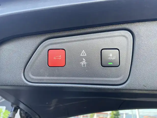 プジョー ３００８ GTライン ブルー HDi 滋賀県 2020(令2)年 4.7万km アマゾナイトグレー サンルーフ/CarPlay/バックカメラ/ハーフレザー /シートヒーター　/マッサージ機能付き　/ランバーサポート/アイドリングストップ/クルーズコントロール/プッシュスタート/ETC/電動リアゲート/コーナーセンサー　/グリップコントロール　/ワイヤレス充電/ドラレコ前後/アンビエントライト　/保証書、取説、スペアキー