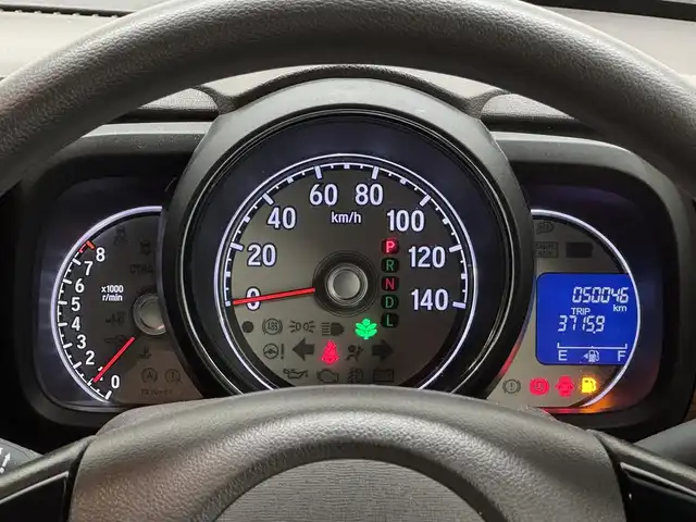 ホンダ Ｎ ＯＮＥ セレクト 三重県 2018(平30)年 5万km プレミアムアイボリーパール2トーン ガソリン/FF/インパネCVT/純正 7インチナビ VXM-184Ci/（CD/FM/AM/TV/iPod/SD/USB/Bluetooth/AUX）/バックカメラ/ビルトインETC/安全/・近距離衝突軽減ブレーキ［CTBA］/・VSA（トラクションコントロール＆ABS）/・SRS サイド＆カーテンエアバッグ/装備/・ハーフレザーシート/・シートヒーター（D/N）/・オートエアコン/・プッシュスタート/・充電用USBジャックx2/・ステアリングスイッチ/・電動格納ドアミラー/・全ドアパワーウインドウ/・保/取/ナビ取/・スマートキーx2/2トーンカラー/など