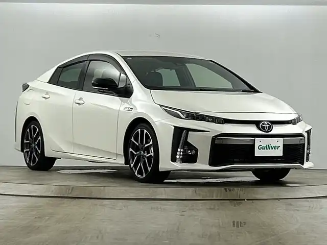 トヨタ プリウス ＰＨＶ S GRスポーツ 愛知県 2020(令2)年 1.6万km ホワイトパールクリスタルシャイン 純正9インチSDナビゲーション/CD DVD フルセグTV Bluetooth　HDMI/バックカメラ/ビルトインETC/トヨタセーフティセンス/レーンキープアシスト/レーダークルーズコントロール/オートマチックハイビーム/LEDヘッドライト/オートライト/純正18インチアルミホイール/シートヒーター(D/N)/ウィンカーミラー/電動格納ミラー/横滑り防止装置/スマートキー/エンジンプッシュスタート/フロアマット/充電ケーブル積み込み有り
