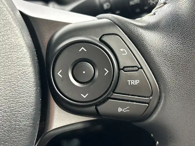 トヨタ プリウス ＰＨＶ S GRスポーツ 愛知県 2020(令2)年 1.6万km ホワイトパールクリスタルシャイン 純正9インチSDナビゲーション/CD DVD フルセグTV Bluetooth　HDMI/バックカメラ/ビルトインETC/トヨタセーフティセンス/レーンキープアシスト/レーダークルーズコントロール/オートマチックハイビーム/LEDヘッドライト/オートライト/純正18インチアルミホイール/シートヒーター(D/N)/ウィンカーミラー/電動格納ミラー/横滑り防止装置/スマートキー/エンジンプッシュスタート/フロアマット/充電ケーブル積み込み有り