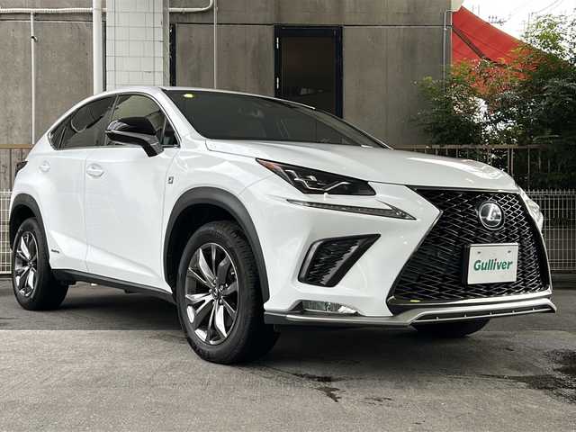 レクサス ＮＸ 300h Fスポーツ 京都府 2018(平30)年 3.8万km ホワイトノーヴァガラスフレーク 純正ナビ/フルセグTV/  (テレビキャンセラー有)/Bluetooth Audio/USB/AUX/バックカメラ/サイドカメラ/レーダークルーズコントロール/パドルシフト/運転支援装置/・Lexus Safety System/・LDA/・PKSA/・BSM/・アダプティブハイビームシステム/・クリアランスソナー/パワーシート(全席)/シートヒータ(D＋N席)/エアーシート(D＋N席)/メモリー付パワーシート(D席)/赤黒レザーシート/ステアリングヒーター/ステアリングスイッチ/電動格納ウィンカーミラー/オートリトラクタブルミラー/電動パーキングブレーキ/ビルトインETC2.0/ホイールロック/純正フロアマット/保証書/取扱説明書/ナビ取扱説明書/スマートキースペア/カードキー