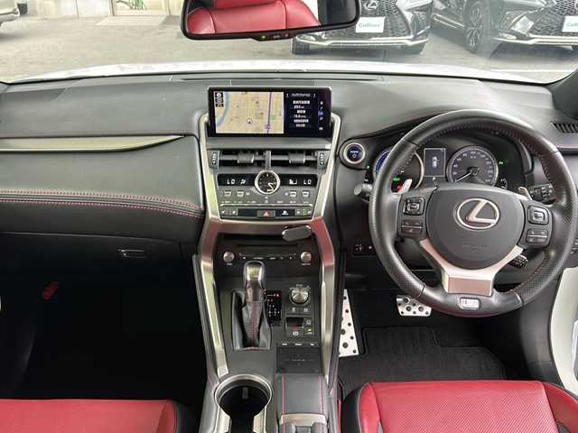 レクサス ＮＸ 300h Fスポーツ 京都府 2018(平30)年 3.8万km ホワイトノーヴァガラスフレーク 純正ナビ/フルセグTV/  (テレビキャンセラー有)/Bluetooth Audio/USB/AUX/バックカメラ/サイドカメラ/レーダークルーズコントロール/パドルシフト/運転支援装置/・Lexus Safety System/・LDA/・PKSA/・BSM/・アダプティブハイビームシステム/・クリアランスソナー/パワーシート(全席)/シートヒータ(D＋N席)/エアーシート(D＋N席)/メモリー付パワーシート(D席)/赤黒レザーシート/ステアリングヒーター/ステアリングスイッチ/電動格納ウィンカーミラー/オートリトラクタブルミラー/電動パーキングブレーキ/ビルトインETC2.0/ホイールロック/純正フロアマット/保証書/取扱説明書/ナビ取扱説明書/スマートキースペア/カードキー
