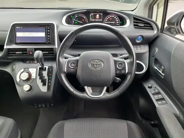 トヨタ シエンタ ハイブリッド G セーフティエディション 東京都 2020(令2)年 2.6万km ホワイトパールクリスタルシャイン 純正ナビ/アラウンドビューモニター/両側パワースライドドア/ステアリングヒーター/フルセグテレビ/LEDヘッドライト/前席シートヒーター/スペアキー/衝突軽減ブレーキ/レーンキープアシスト/オートマティックハイビーム/コーナーセンサー/新車保証書/取扱説明書
