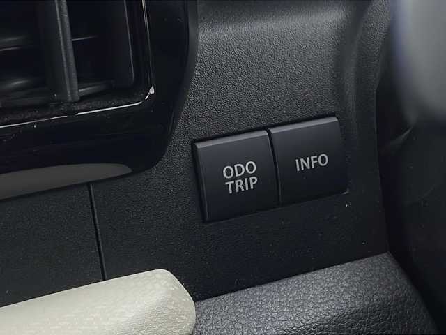 三菱 デリカＤ：２ ハイブリッドMZ 栃木県 2020(令2)年 2.1万km ワイン 全方位カメラ/純正9インチコネクトナビ/・Apple CarPlay/Android Auto/Bluetooth/・CD/DVD/USB/・AM/FM/三菱e-Assist/・衝突軽減ブレーキ/・誤発進抑制/・レーダークルーズコントロール/・レーンキープアシスト/・ヘッドアップディスプレイ/・標識認識/・先行者発進お知らせ/・ふらつき警報/両側電動スライドドア/ビルトインETC/前後ドライブレコーダー/シートヒーター(D/N席)/LEDヘッドライト/LEDフォグランプ/純正15インチアルミホイール/ドアバイザー/スマートキー×2本/サイド+カーテンエアバッグ