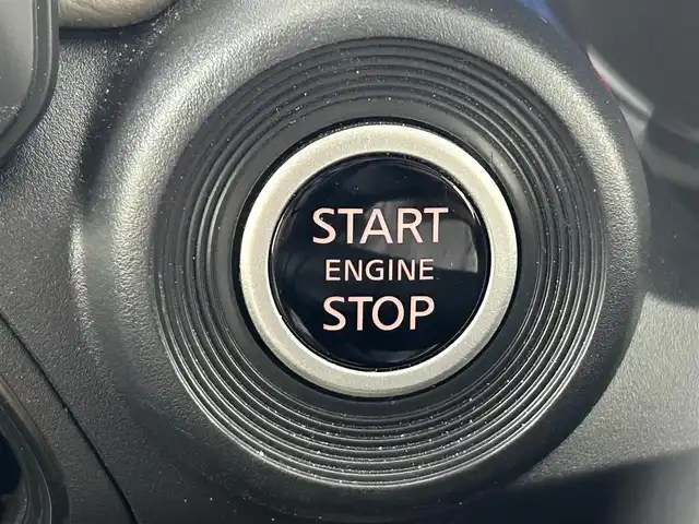 日産 デイズ X 大阪府 2020(令2)年 5.3万km スパークリングレッドM エマージェンシーブレーキ/純正ナビ（Bluetooth/CD/DVD/AM/FM）/フルセグTV/アラウンドビューモニター/オートマチックハイビーム/純正14インチアルミホイール/車線逸脱警報機能/踏み間違い衝突防止アシスト/車線逸脱防止支援システム/前方衝突予測警報/ふらつき警報/先行車発進お知らせ機能/クリアランスソナー/スマートキー/ETC