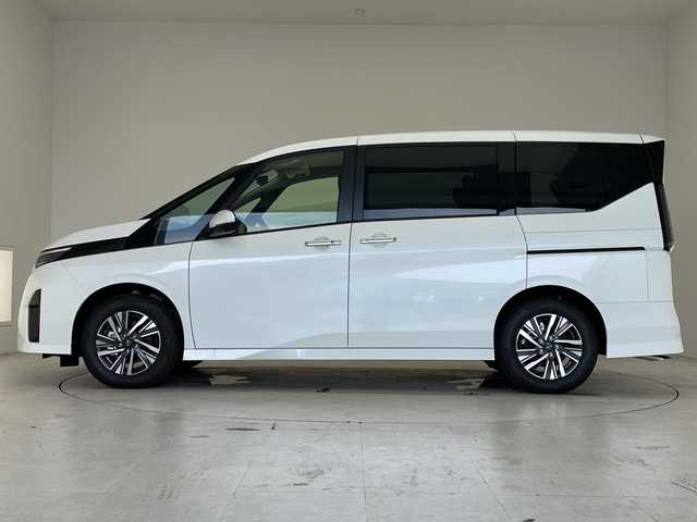 日産 セレナ e－パワー ハイウェイスター V 愛知県 2025(令7)年 0.1千km プリズムホワイト プロパイロット緊急停止支援システム/登録済未使用車/純正12.3型ディズプレイオーディオナビ/全方位カメラ/両側パワースライドドア/レーダークルーズコントロール/バックカメラ/ハンズフリースライドドア/コーナーセンサー/ワイヤレス充電器/純正アルミホイール/ETC2.0/ブラインドスポットモニター/LEDヘッドライト/インテリジェントミラー/リアオートエアコン/オートマチックハイビーム/ドライブレコーダー/衝突軽減システム/フルセグ/Bluetooth/ステアリングスイッチ/スマートキー/プッシュスタート