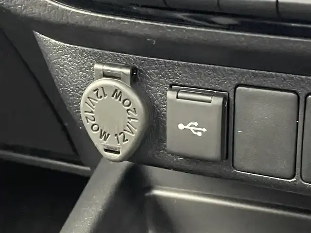 トヨタ ハイラックス Z 埼玉県 2024(令6)年 0.4万km プラチナホワイトパールマイカ 4WD/GRフロントバンパーガード/純正ディスプレイオーディオ/パノラミックビューモニター/プリクラッシュセーフティ/レーダークルーズコントロール/クリアランスソナー /LEDオートライト/スマートキー