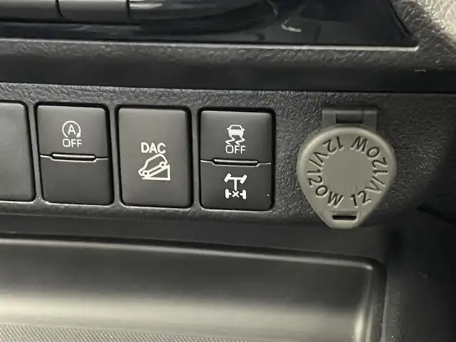 トヨタ ハイラックス Z 埼玉県 2024(令6)年 0.4万km プラチナホワイトパールマイカ 4WD/GRフロントバンパーガード/純正ディスプレイオーディオ/パノラミックビューモニター/プリクラッシュセーフティ/レーダークルーズコントロール/クリアランスソナー /LEDオートライト/スマートキー