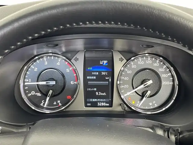 トヨタ ハイラックス Z 埼玉県 2024(令6)年 0.4万km プラチナホワイトパールマイカ 4WD/GRフロントバンパーガード/純正ディスプレイオーディオ/パノラミックビューモニター/プリクラッシュセーフティ/レーダークルーズコントロール/クリアランスソナー /LEDオートライト/スマートキー