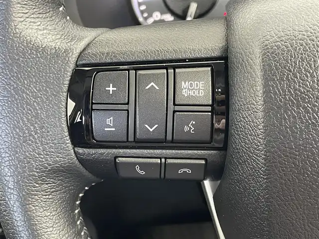 トヨタ ハイラックス Z 埼玉県 2024(令6)年 0.4万km プラチナホワイトパールマイカ 4WD/GRフロントバンパーガード/純正ディスプレイオーディオ/パノラミックビューモニター/プリクラッシュセーフティ/レーダークルーズコントロール/クリアランスソナー /LEDオートライト/スマートキー