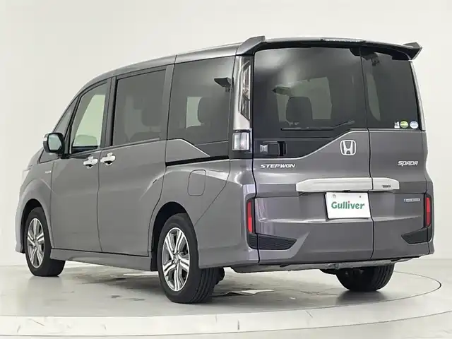 ホンダ ステップワゴン スパーダ ハイブリッド G EX ホンダセンシング 大阪府 2018(平30)年 4.3万km モダンスティールM 社外ナビ/CD/DVD/BT/フルセグ/ホンダセンシング/・誤発進抑制機能/・歩行者事故提言ステアリング/・路外逸脱抑制機能/・アダプティブクルーズコントロール/・先行車発進お知らせ機能/・標識認識機能/スマートキー/プッシュスタート/オートライト/ＬＥＤヘッドライト