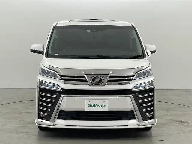 トヨタ ヴェルファイア Z Gエディション 福岡県 2018(平30)年 5.3万km ホワイトパールクリスタルシャイン Ｗサンルーフ　/Ｆ／Ｒエアロパーツ　/純正１０型ナビ/フルセグTV　/バックカメラ　/トヨタセーフティセンス　/コーナーセンサー　/レーダークルーズコントロール　/衝突軽減ブレーキ　/レーンキープ　/アクセル踏み間違い防止　/ＭＴモード付ＡＴ　/両側電動スライドドア　/パワーバックドア　/ステアリングヒーター　/シートヒーター／ベンチレーション　/シートメモリー付きパワーシート　/オートマチックハイビーム　/３眼ＬＥＤヘッドライト