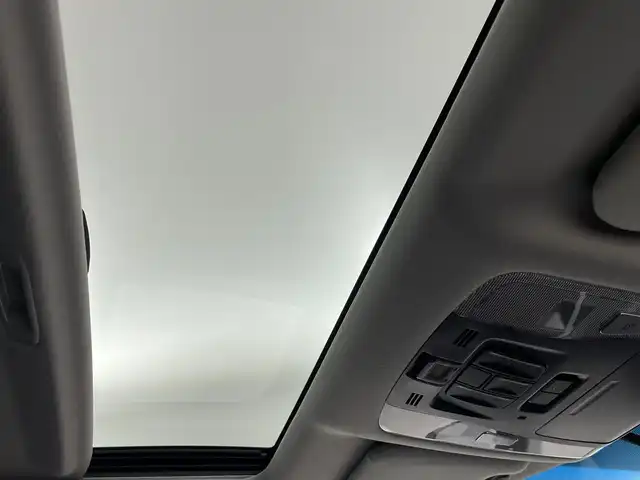 トヨタ ヴェルファイア Z Gエディション 福岡県 2018(平30)年 5.3万km ホワイトパールクリスタルシャイン Ｗサンルーフ　/Ｆ／Ｒエアロパーツ　/純正１０型ナビ/フルセグTV　/バックカメラ　/トヨタセーフティセンス　/コーナーセンサー　/レーダークルーズコントロール　/衝突軽減ブレーキ　/レーンキープ　/アクセル踏み間違い防止　/ＭＴモード付ＡＴ　/両側電動スライドドア　/パワーバックドア　/ステアリングヒーター　/シートヒーター／ベンチレーション　/シートメモリー付きパワーシート　/オートマチックハイビーム　/３眼ＬＥＤヘッドライト